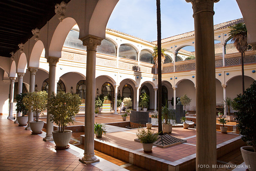 Malaga vakantie - patio Victoria