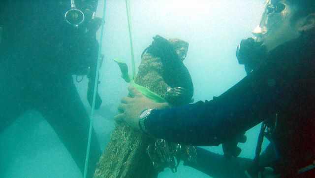 Virgen del Carmen onder water